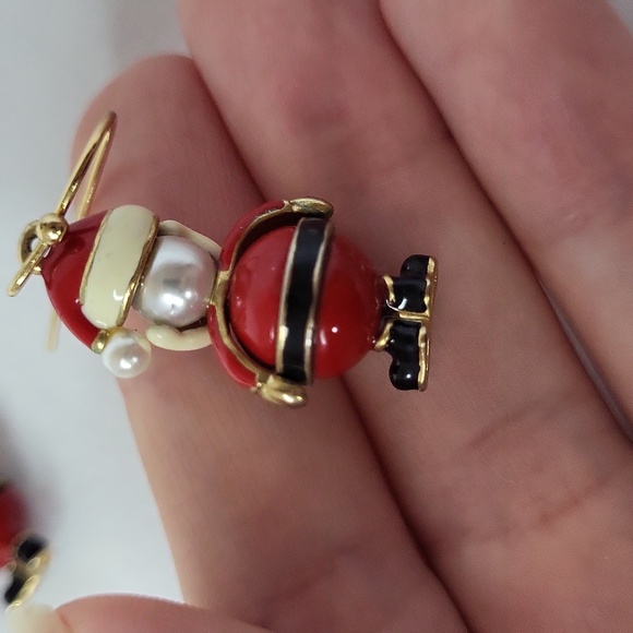 Santa Claus Earrings enamel pearl holiday wear - Picture 7 of 10